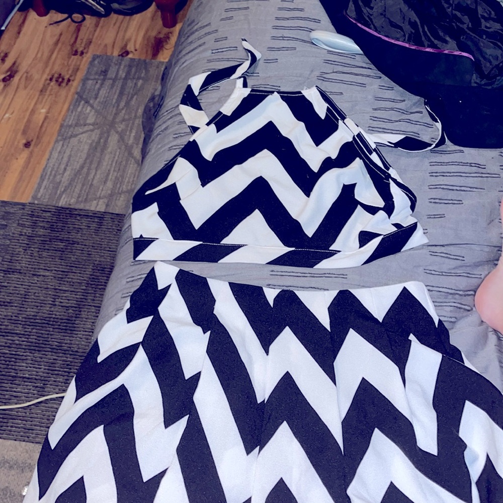 2 pc black&white patterned halter backless top and shorts.